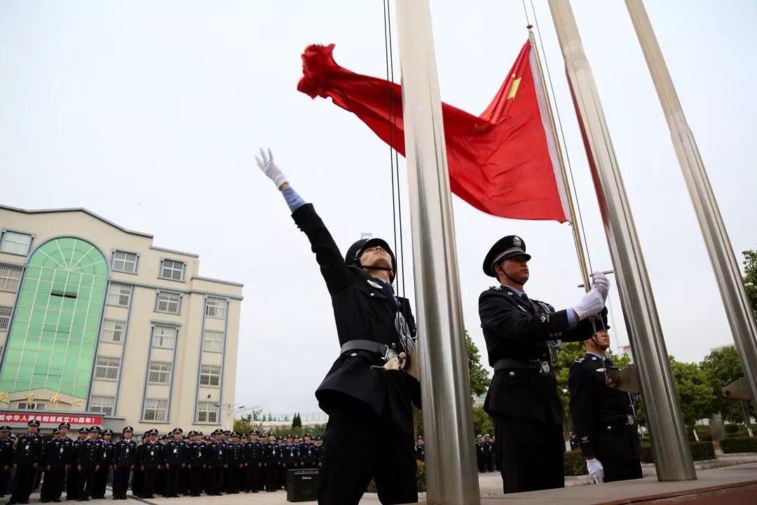 清风劲吹润铁岭|“超级综窗”擦亮公安“办事不求人”服务品牌